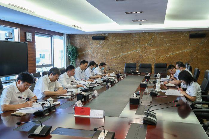 QIU_9883-2(1) QIU_9883-2(1)